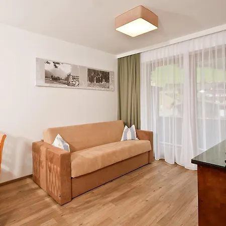 Neuwirt Apartman Finkenberg